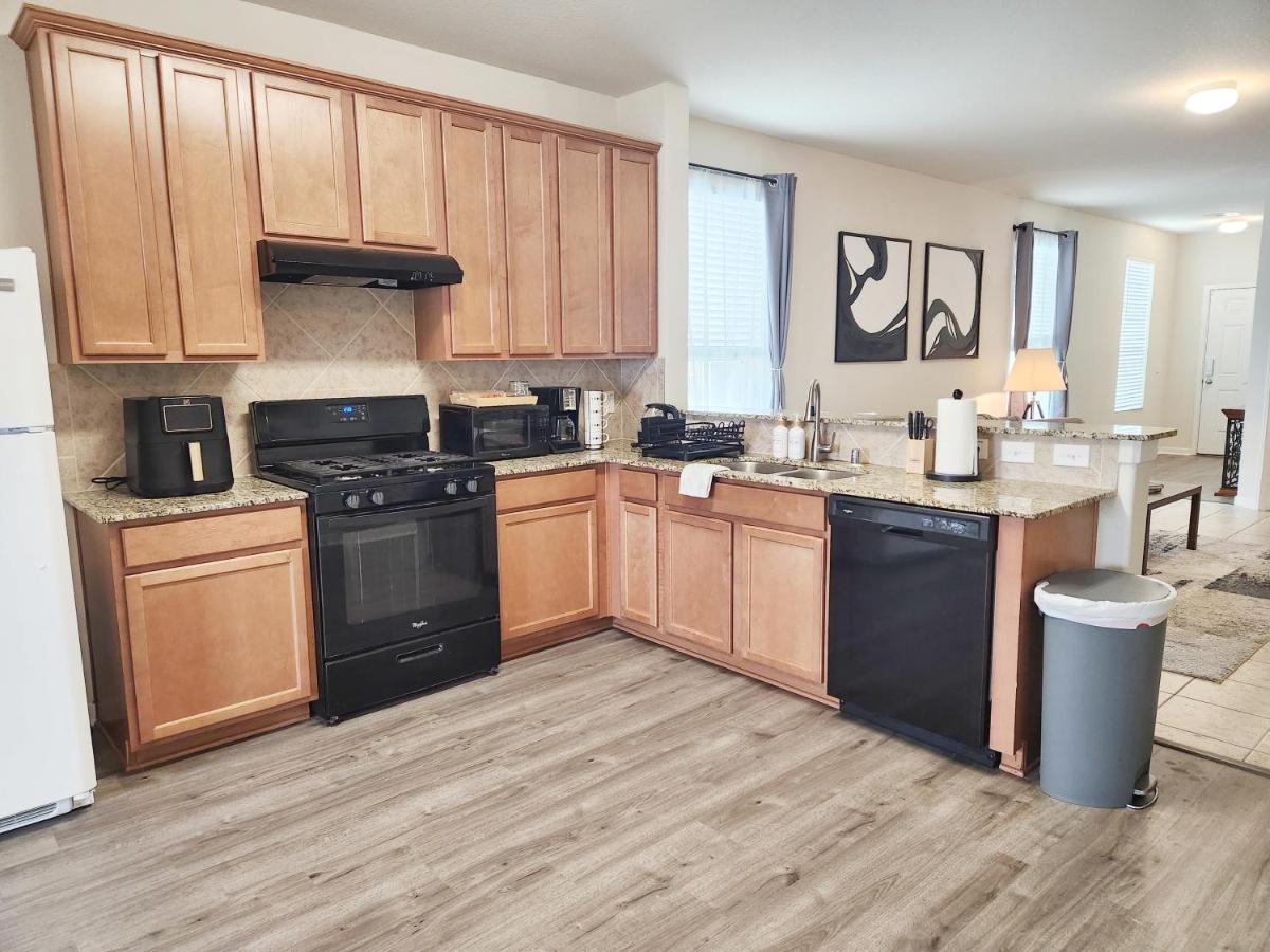4 Bedroom Home Near Downtown Med Center Nrg Stadium Pearland Skyview Long By Ion Rentals 休斯敦 外观 照片