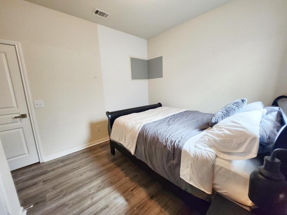 4 Bedroom Home Near Downtown Med Center Nrg Stadium Pearland Skyview Long By Ion Rentals 休斯敦 外观 照片