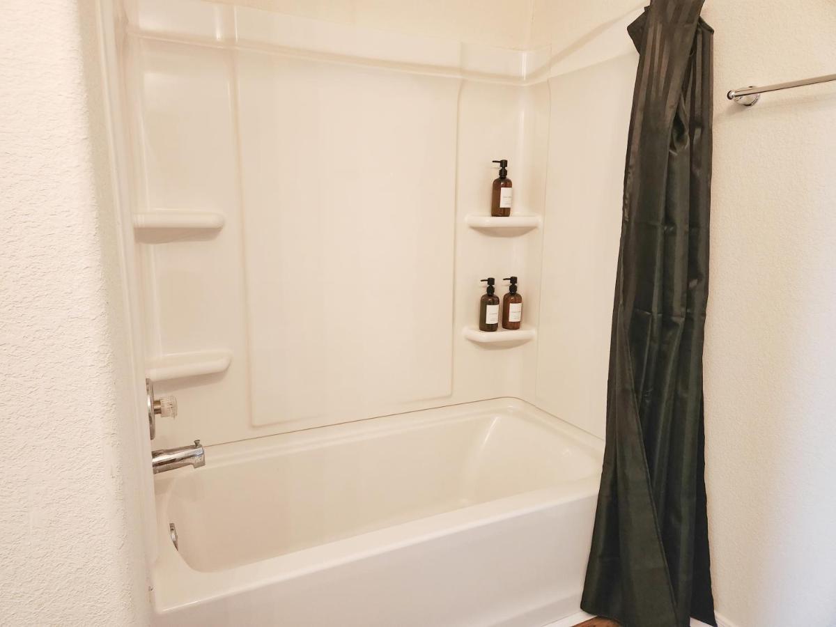 4 Bedroom Home Near Downtown Med Center Nrg Stadium Pearland Skyview Long By Ion Rentals 休斯敦 外观 照片